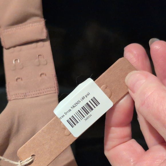 Skims Bra - Picture 2 of 4